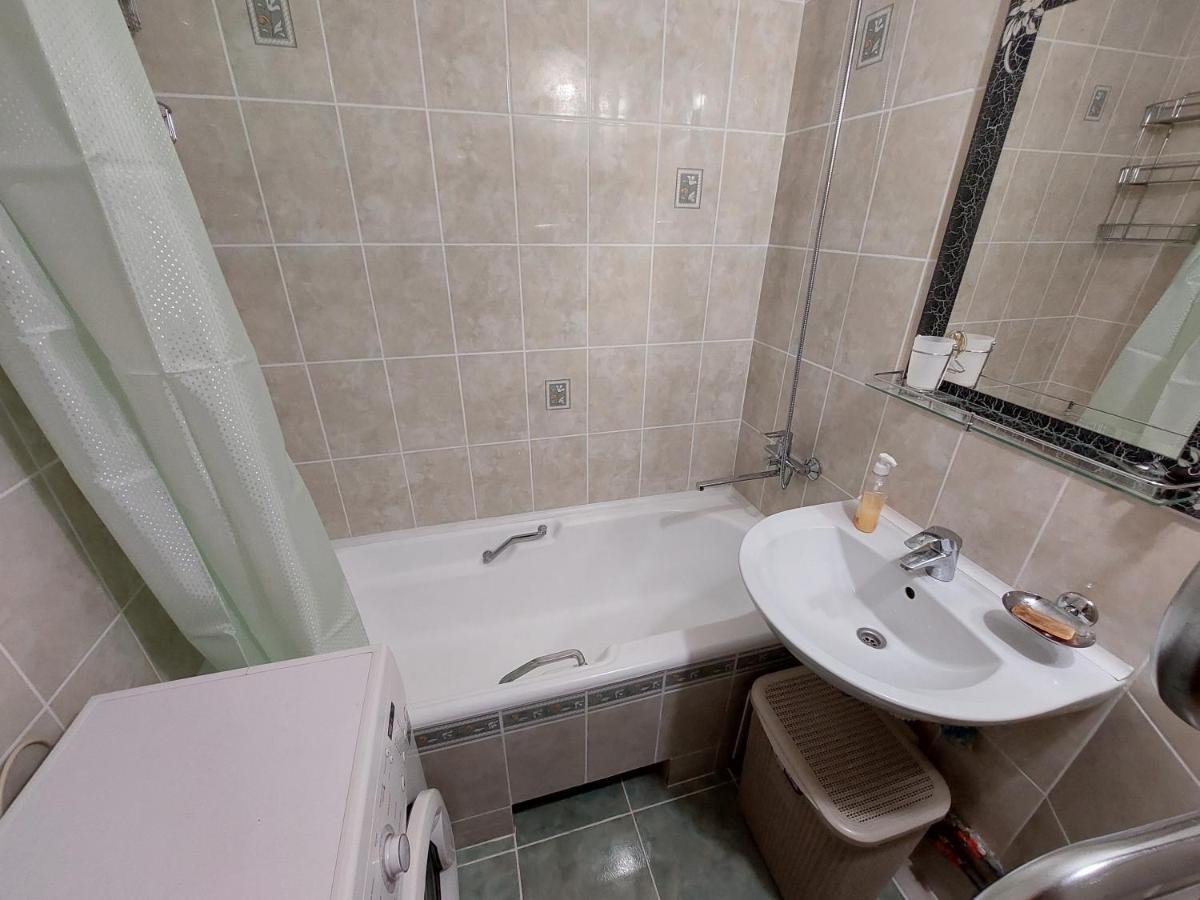 2К Апартаменты Ул.Ревуцкого 19/1 Kyiv Exterior photo